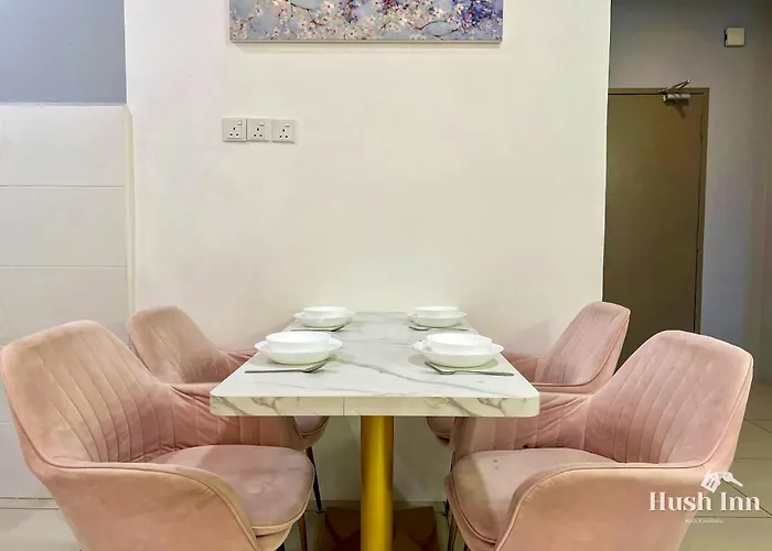 Hush Inn At Itcc Manhattan Suites
