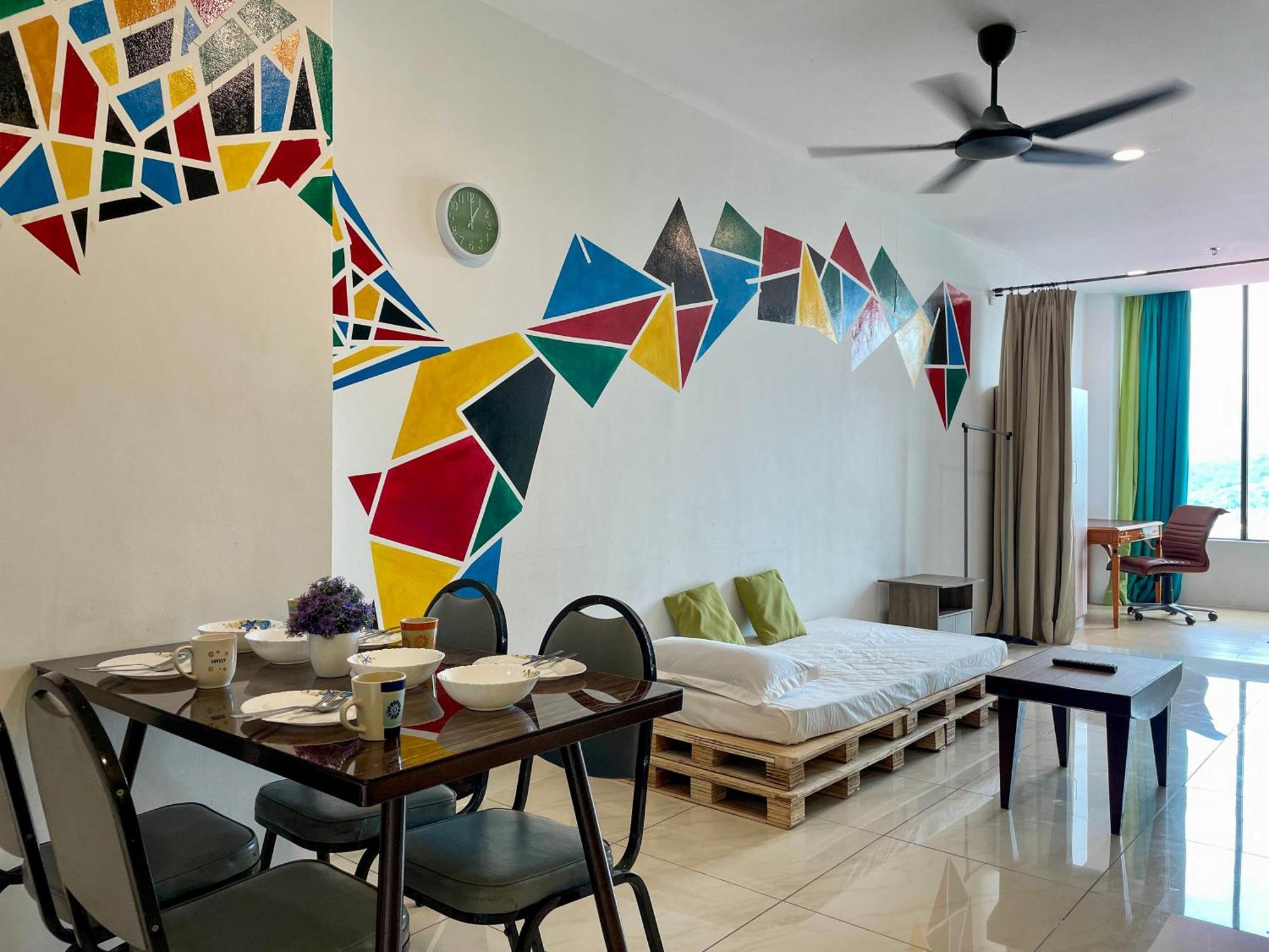 Hush At Itcc Manhattan Apartment