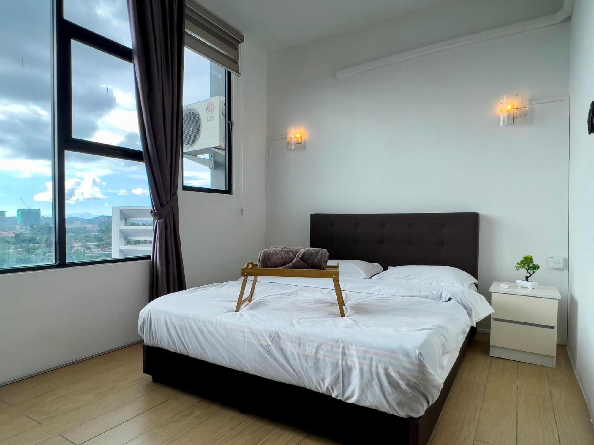 Hush At Itcc Manhattan Apartment